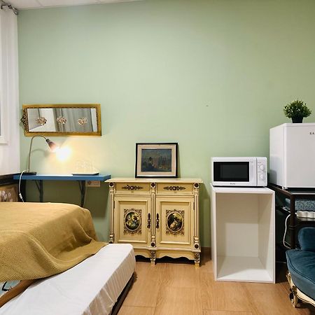 Mirador 2 Del Mercado Central - Habitacion Con Bano Privado En El Centro De La Ciudad Vella 瓦伦西亚 外观 照片