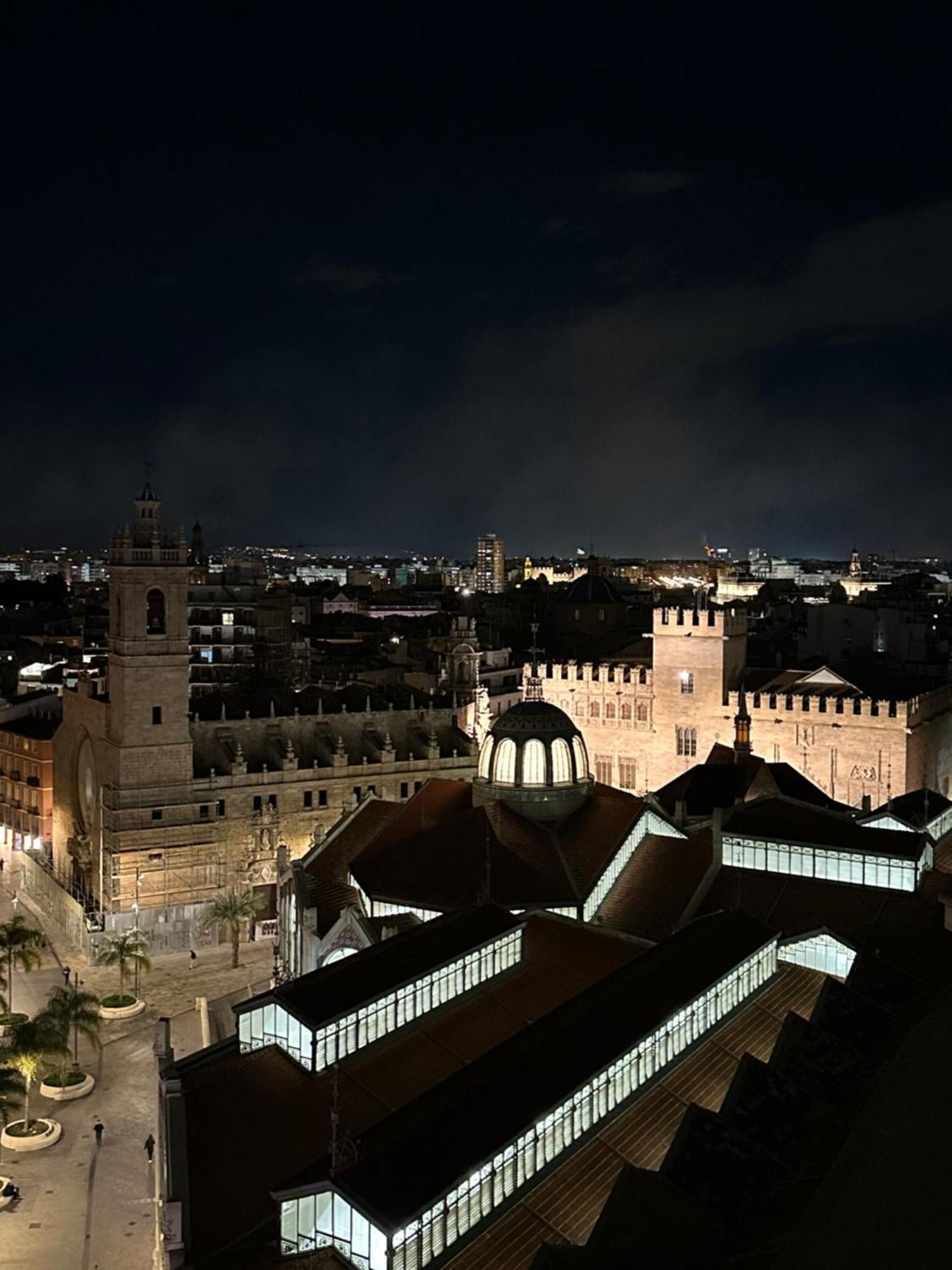 Mirador 2 Del Mercado Central - Habitacion Con Bano Privado En El Centro De La Ciudad Vella 瓦伦西亚 外观 照片