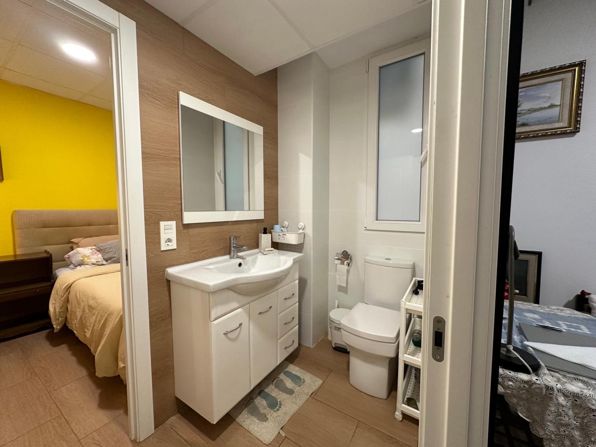 Mirador 2 Del Mercado Central - Habitacion Con Bano Privado En El Centro De La Ciudad Vella 瓦伦西亚 外观 照片
