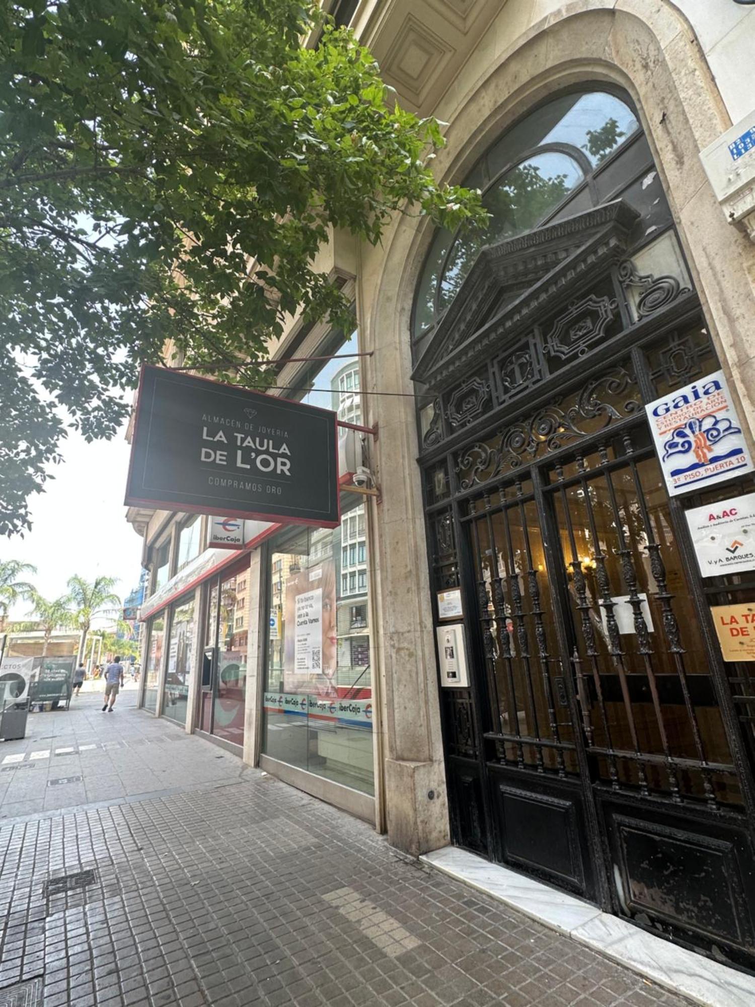 Mirador 2 Del Mercado Central - Habitacion Con Bano Privado En El Centro De La Ciudad Vella 瓦伦西亚 外观 照片