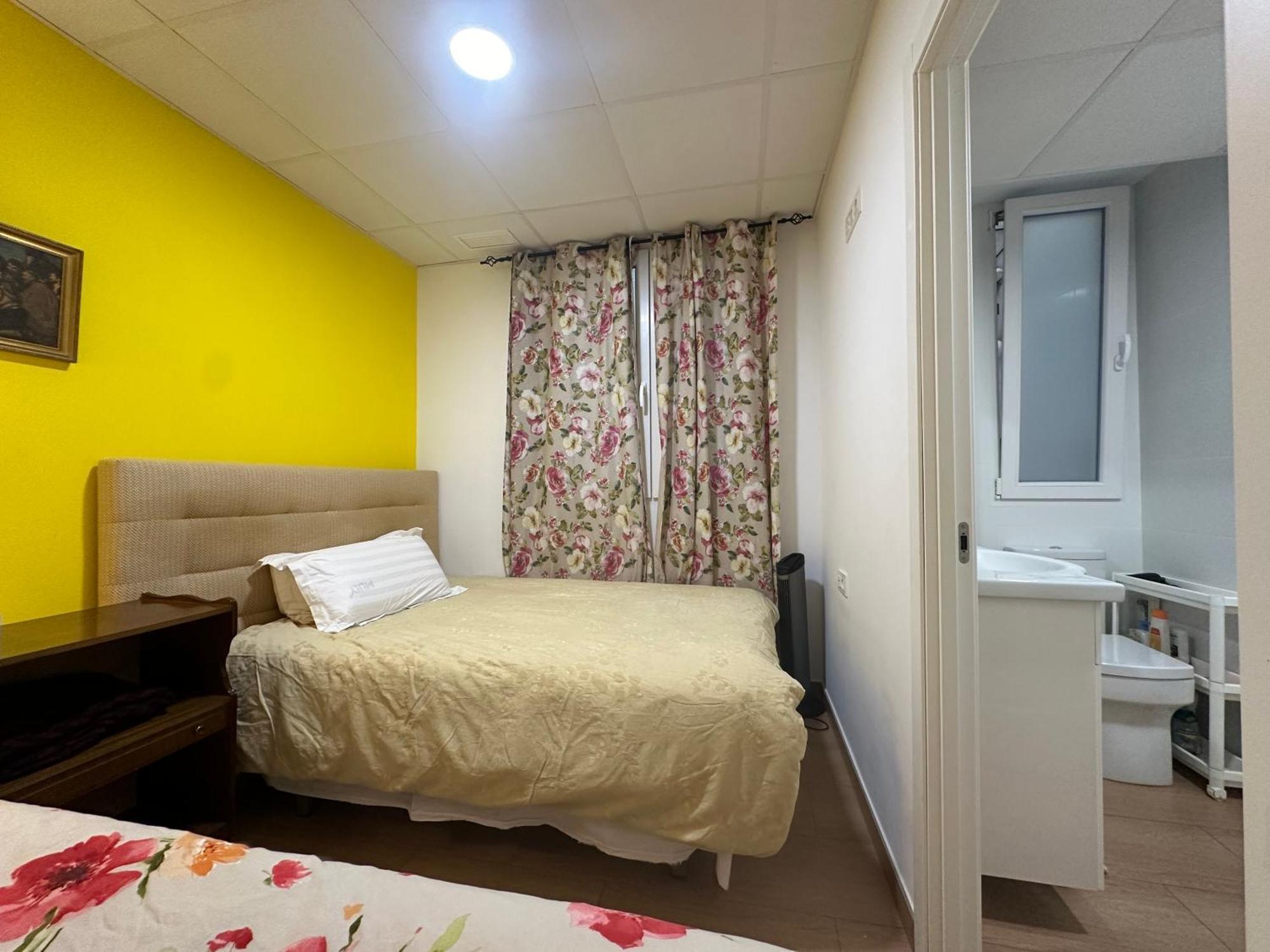 Mirador 2 Del Mercado Central - Habitacion Con Bano Privado En El Centro De La Ciudad Vella 瓦伦西亚 外观 照片