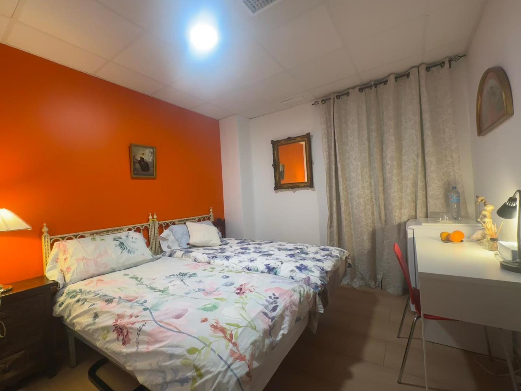Mirador 2 Del Mercado Central - Habitacion Con Bano Privado En El Centro De La Ciudad Vella 瓦伦西亚 外观 照片