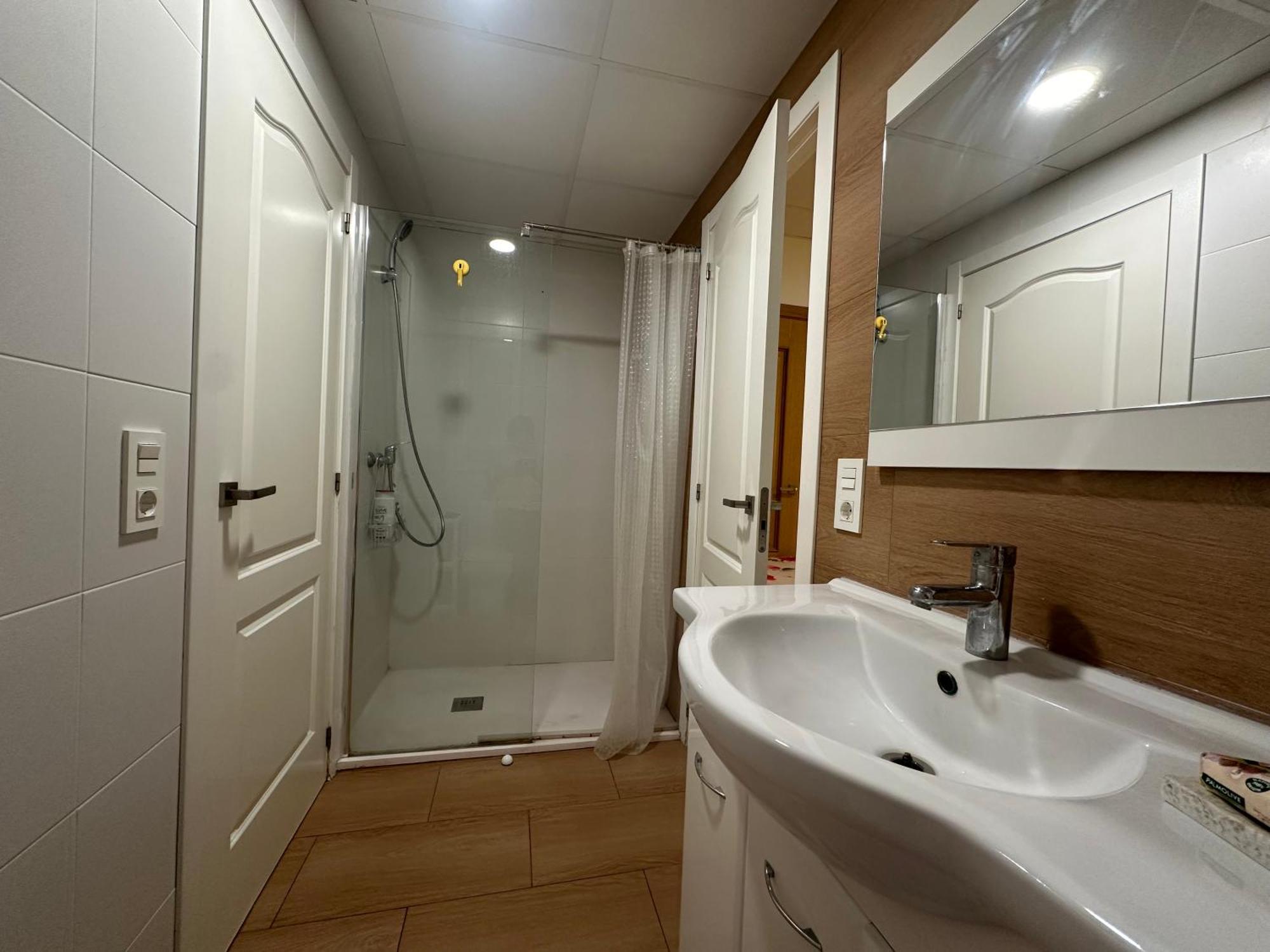 Mirador 2 Del Mercado Central - Habitacion Con Bano Privado En El Centro De La Ciudad Vella 瓦伦西亚 外观 照片