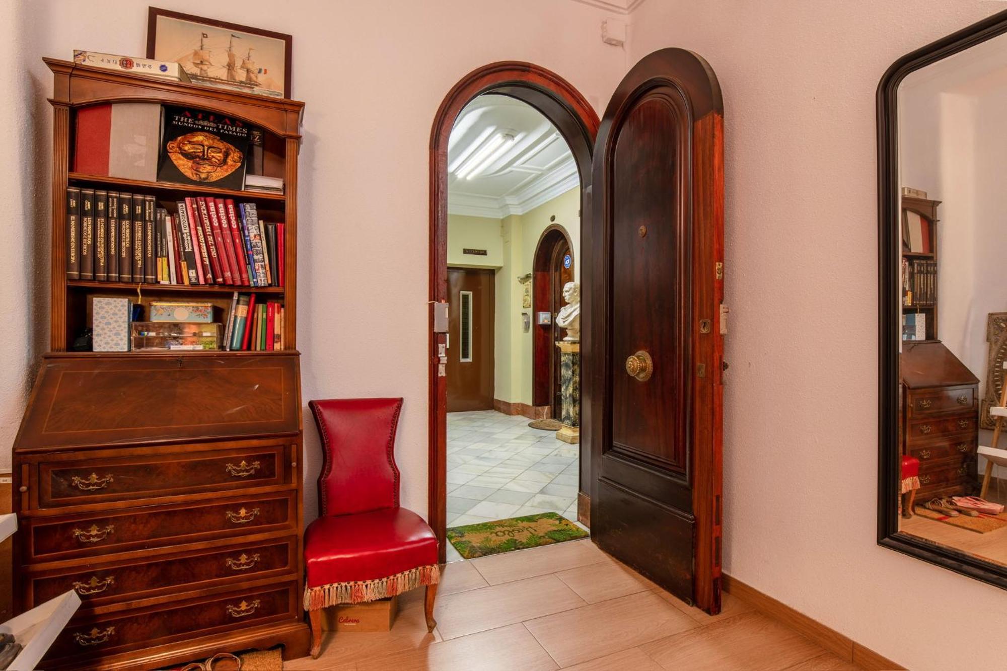 Mirador 2 Del Mercado Central - Habitacion Con Bano Privado En El Centro De La Ciudad Vella 瓦伦西亚 外观 照片