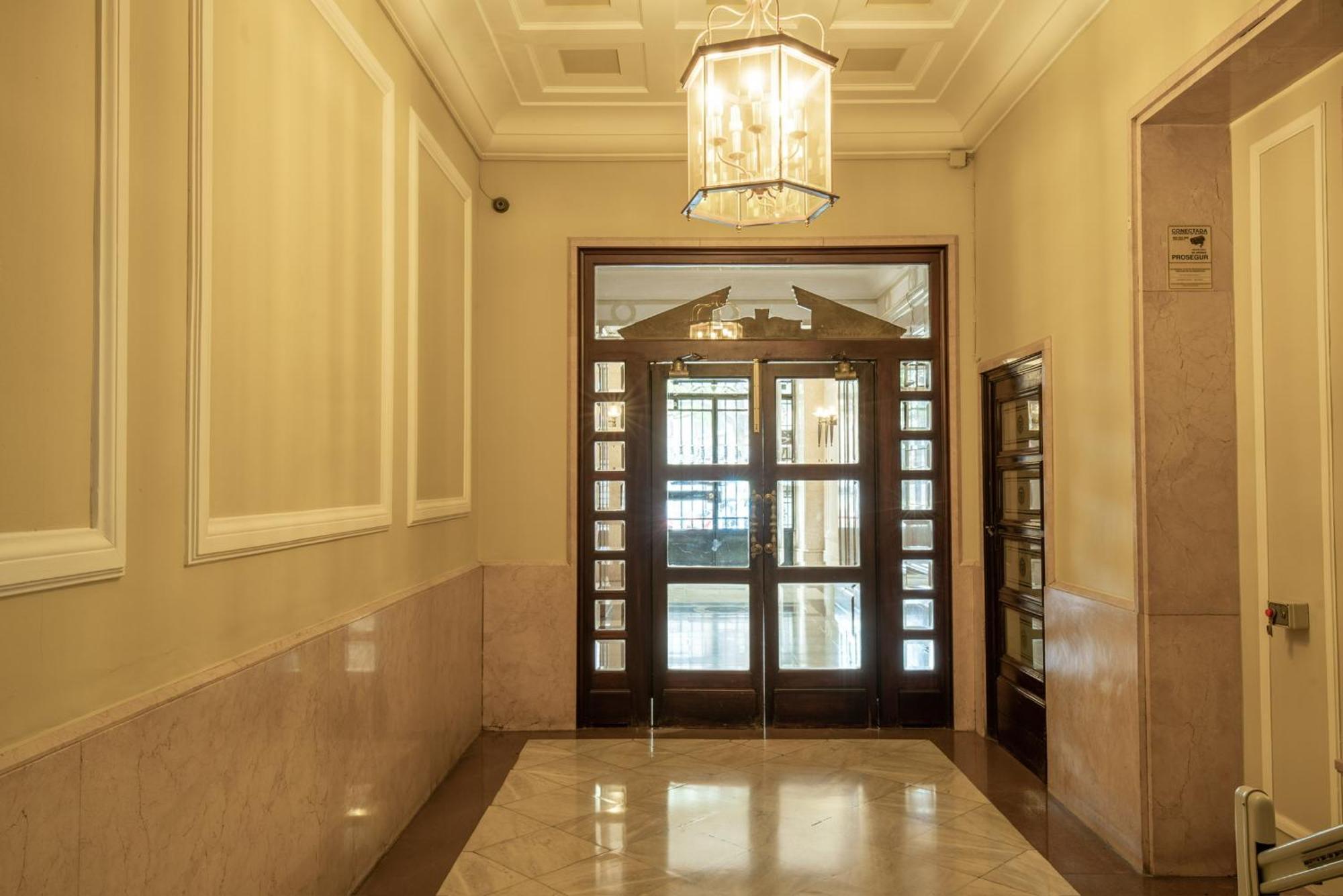 Mirador 2 Del Mercado Central - Habitacion Con Bano Privado En El Centro De La Ciudad Vella 瓦伦西亚 外观 照片