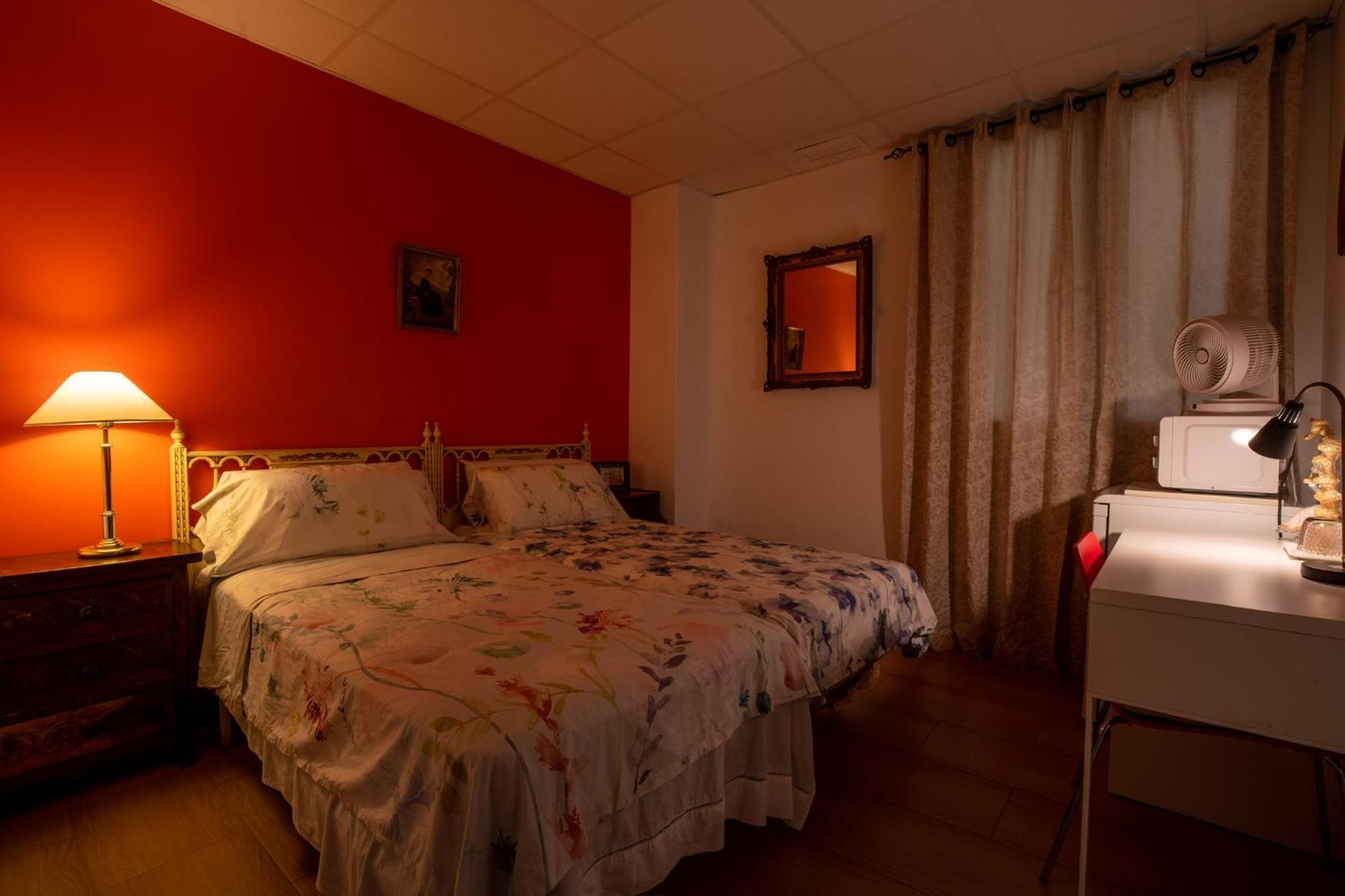 Mirador 2 Del Mercado Central - Habitacion Con Bano Privado En El Centro De La Ciudad Vella 瓦伦西亚 外观 照片