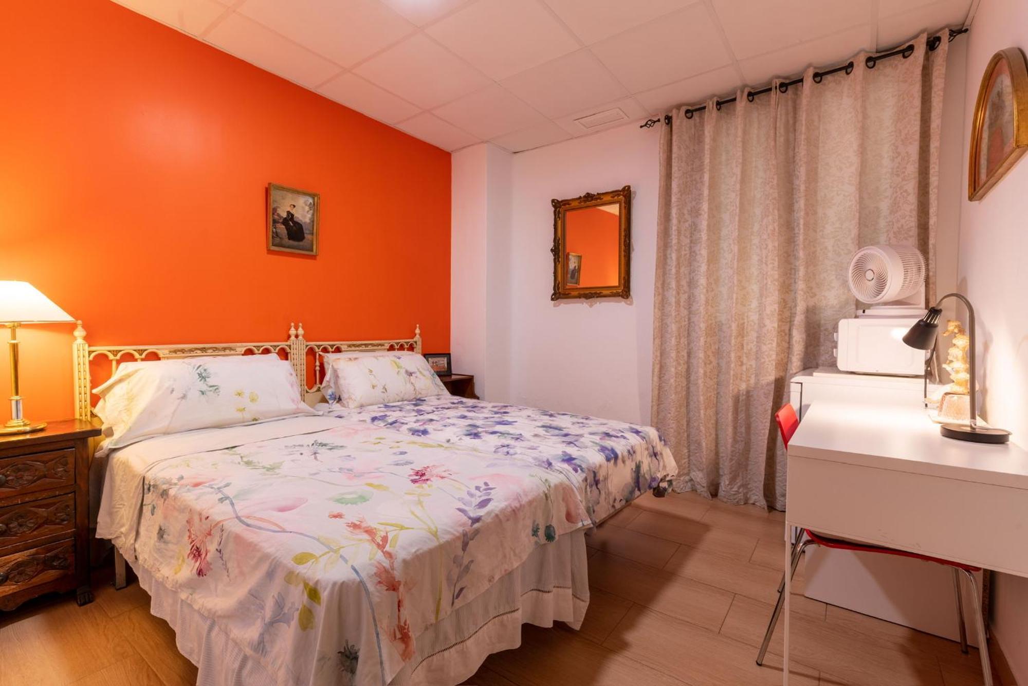 Mirador 2 Del Mercado Central - Habitacion Con Bano Privado En El Centro De La Ciudad Vella 瓦伦西亚 外观 照片